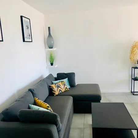 Apartment Evasion Pointe Croisette, Vue Mer, A Minute Cannes