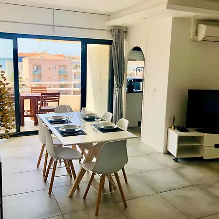 Apartment Evasion Pointe Croisette, Vue Mer, A Minute Cannes